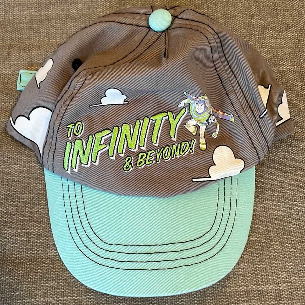 Disney Parks Buzz Light Year hat Size Youth
